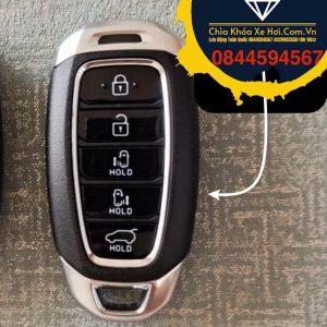 Làm chìa khóa hyundai Custin tại Bình Dương