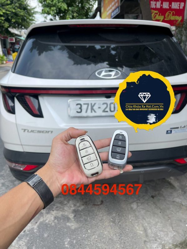 làm chìa khóa xe hyundai tucson Bình Dương