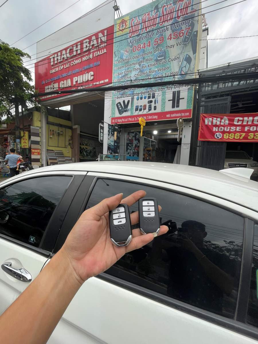 Chìa Khóa Thông Minh Honda Civic 3 Nút