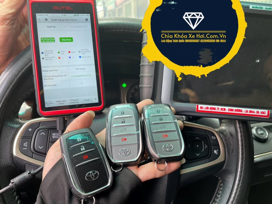Làm Chìa Khóa Xe Toyota Innova – Lập Trình Smartkey, Remote Chính Hãng Tận Nơi