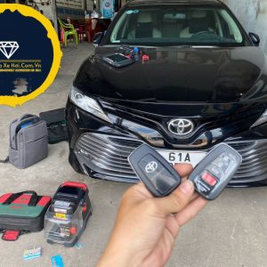 làm chìa khóa thông minh toyota camry tại bình dương