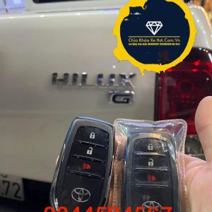 làm chìa khóa thông minh chính hãng toyota hilux giá rẻ uy tín tại bình dương