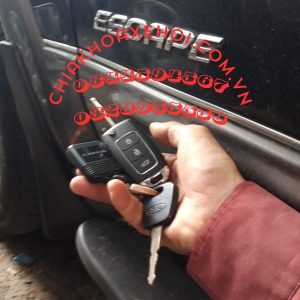 Chìa Khóa Remote Gập Ford Escape