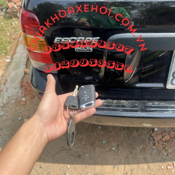 Chìa Khóa Remote Gập Ford Escape