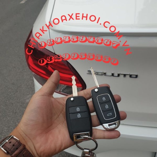 Chìa Khóa Remote Gập Kia Soluto