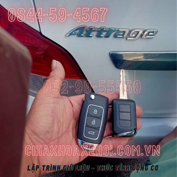 Chìa Khóa Remote Gập Mitsubishi Attrage