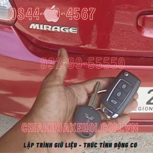 Chìa Khóa Remote Gập Mitsubishi Mirage