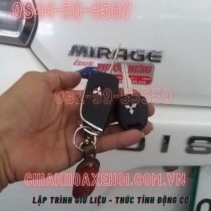 Chìa Khóa Remote Gập Mitsubishi Mirage