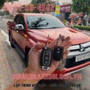 Chìa Khóa Remote Gập Mitsubishi Triton