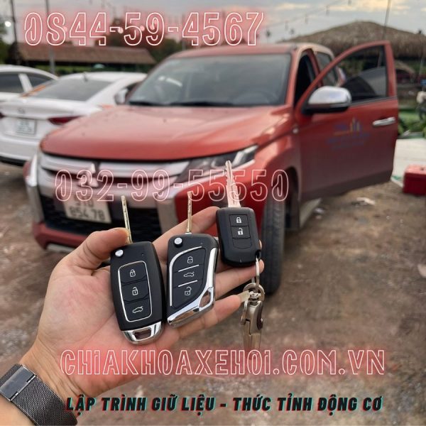 Chìa Khóa Remote Gập Mitsubishi Triton