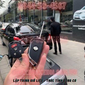 Chìa Khóa Remote Gập Nissan Sunny