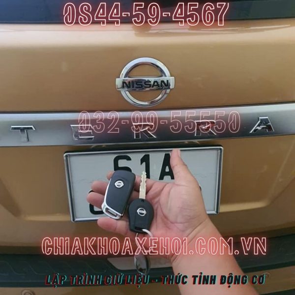 Chìa Khóa Remote Gập Nissan Terra