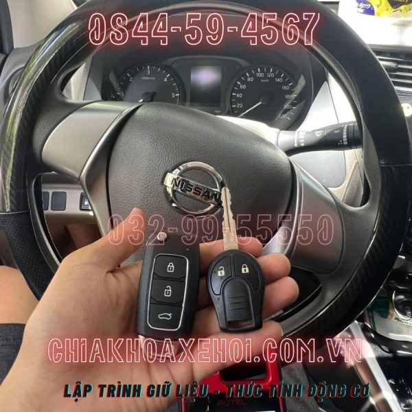 Chìa Khóa Remote Gập Nissan Terra