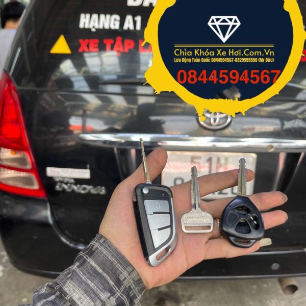 Chìa Khóa Remote Gập Toyota Inova