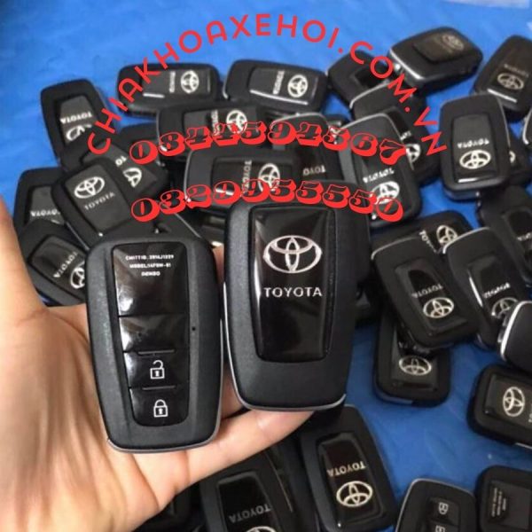 Chìa Khóa Remote Gập Toyota Yaris