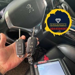 Làm Chìa Khóa Remote Gập Peugeot 2008 5008