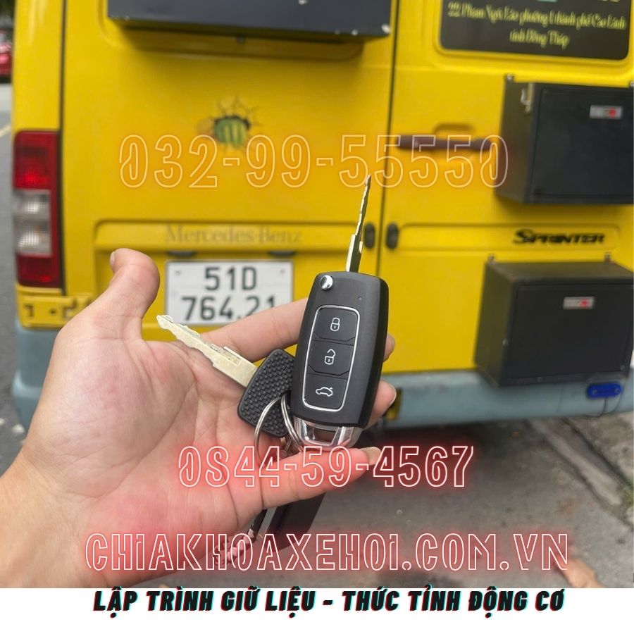 Làm Chìa Khóa Mercedes Sprinter Tận Nơi Bình Dương-Tp.hcm-Hà Nội Làm Chìa Khóa Mercedes Sprinter Tận Nơi Bình Dương-Tp.hcm-Hà Nội