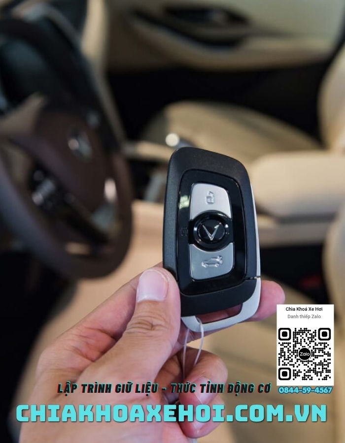 Làm Chìa Khóa VinFast LuxA LuxSA - Tận Nơi Uy Tín Làm Chìa Khóa VinFast LuxA LuxSA - Tận Nơi Uy Tín